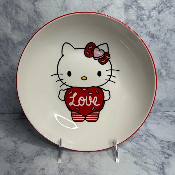 Hello Kitty Valentine's LOVE Bowl - Picture 1 of 5